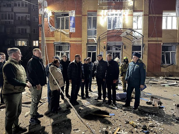 Губернатор опубликовал кадры разрушений после воздушной атаки ВСУ на российский регион