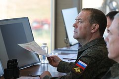 Медведев рассказал об испытаниях перспективного российского оружия