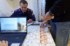 У начальников вневедомственной охраны Росгвардии нашли пачки денег