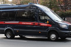 В московской квартире нашли изрезанных ножом мужчину и женщину